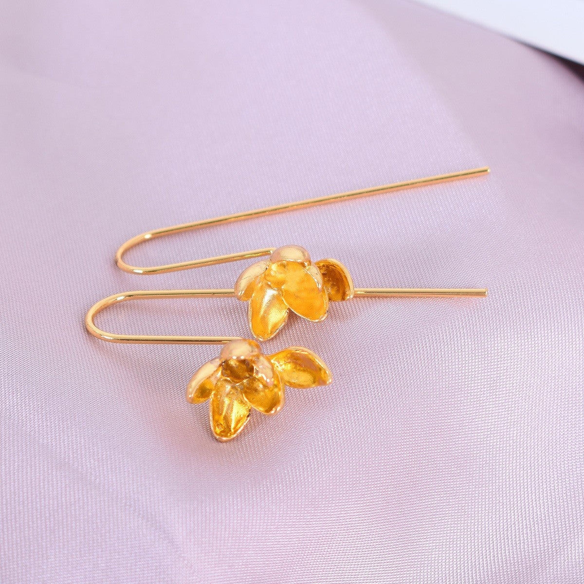 Elegant, Vintage-style Long Earrings With A Fresh Tassel Design, Featuring Gold And Silver Butterfliesperfect For Any Occasion