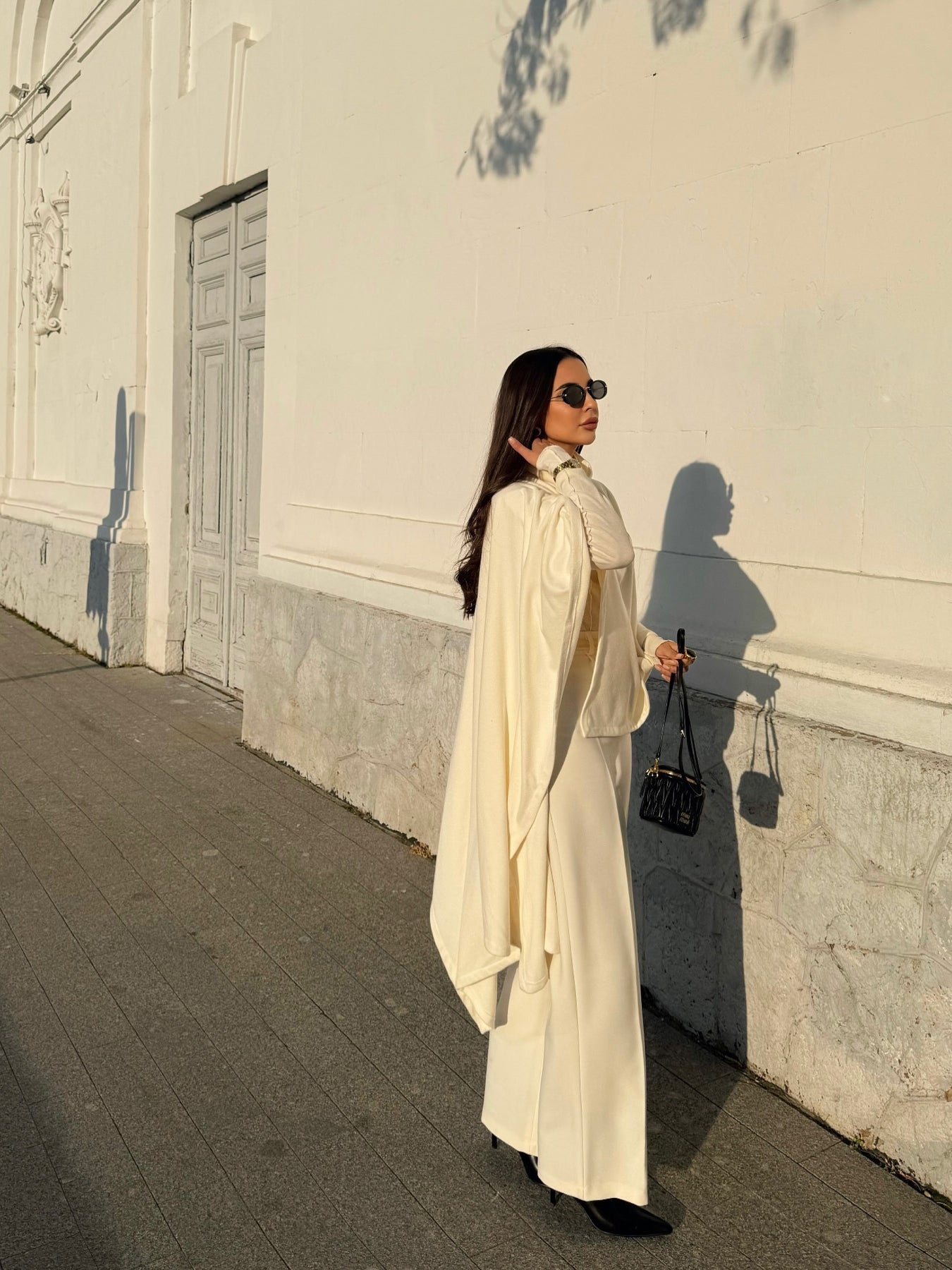 Solid Color Knitted Turtleneck Cape