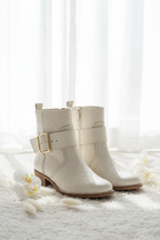 Bright mood - Leather ankle boots with airy lighting