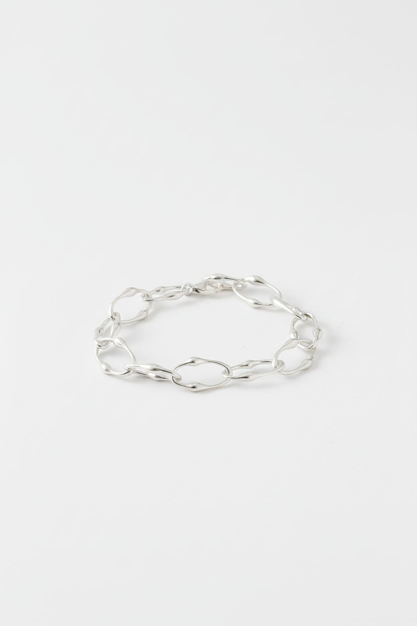 Minimalist product - Irregular shape