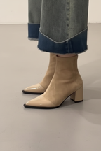 Chunky heel detail - Sculptural design